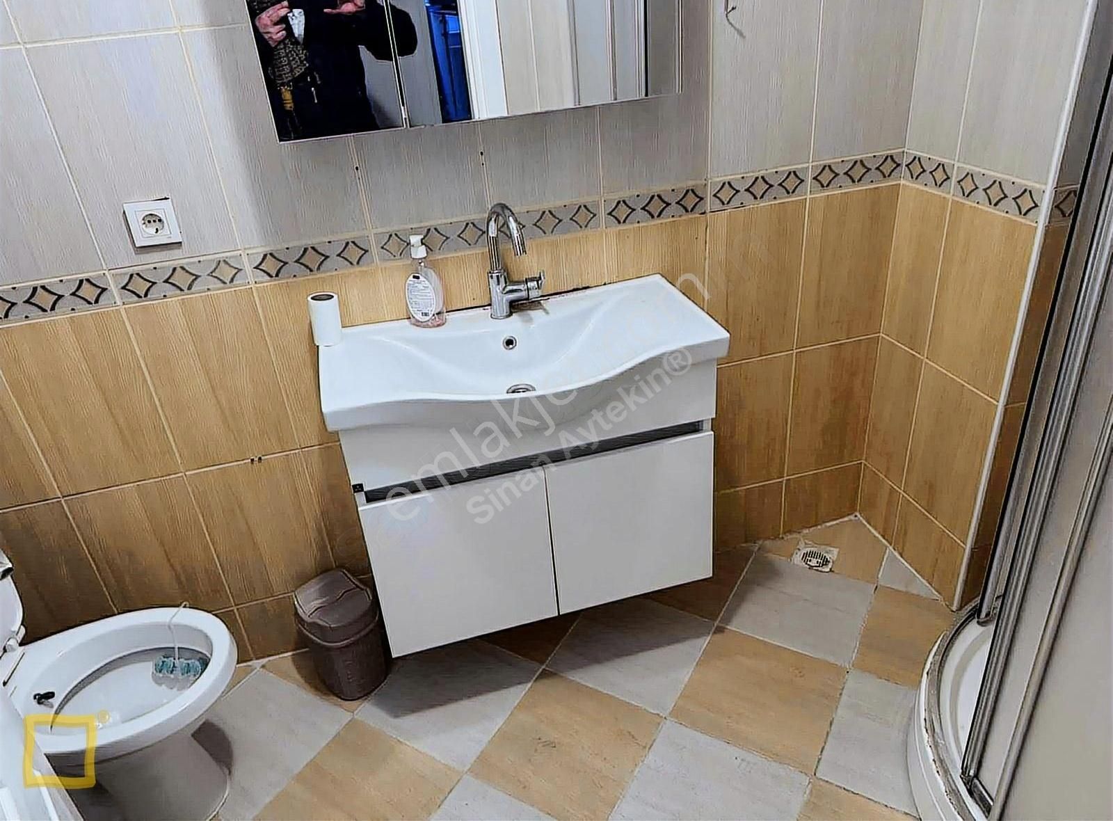 Ümraniye İstiklal Satılık Daire 2+1 Satılık Boş Daire