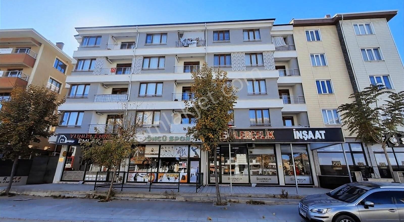 Odunpazarı Emek Kiralık Daire Çırağan Emlak'tan Emek Mah.ertaş Caddesi Üstü 3+1 160 M2 Daire