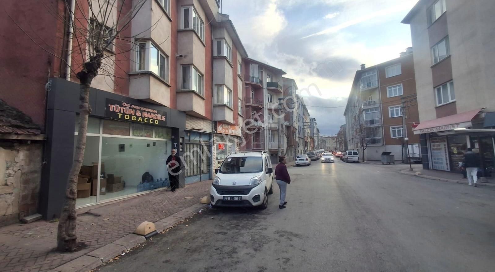 Tepebaşı Ömerağa Satılık Dükkan & Mağaza Çırağan Emlak'tan Ömerağa Mah. Turgut Reis Caddesi 20 M2 Dükkan