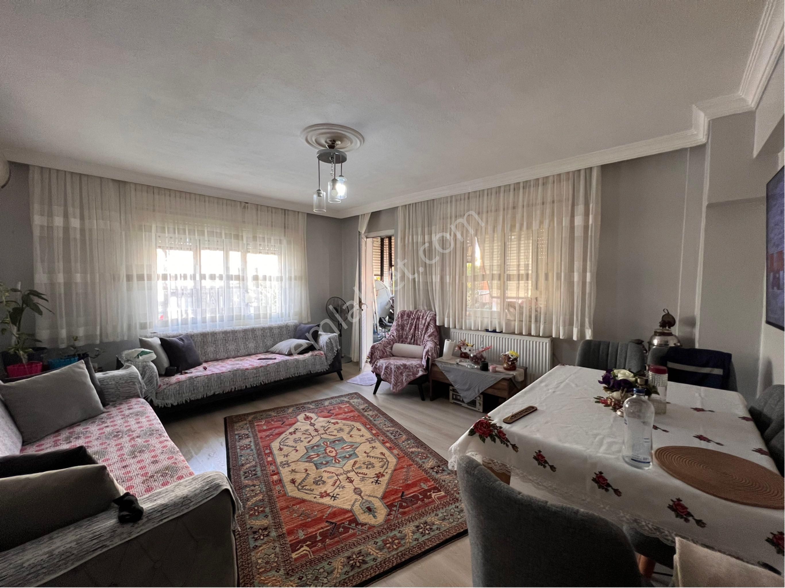 Buca Yiğitler Satılık Daire Buca Yiğitler Mahde 2+1 95m2 Dgazlı Satılık Daire