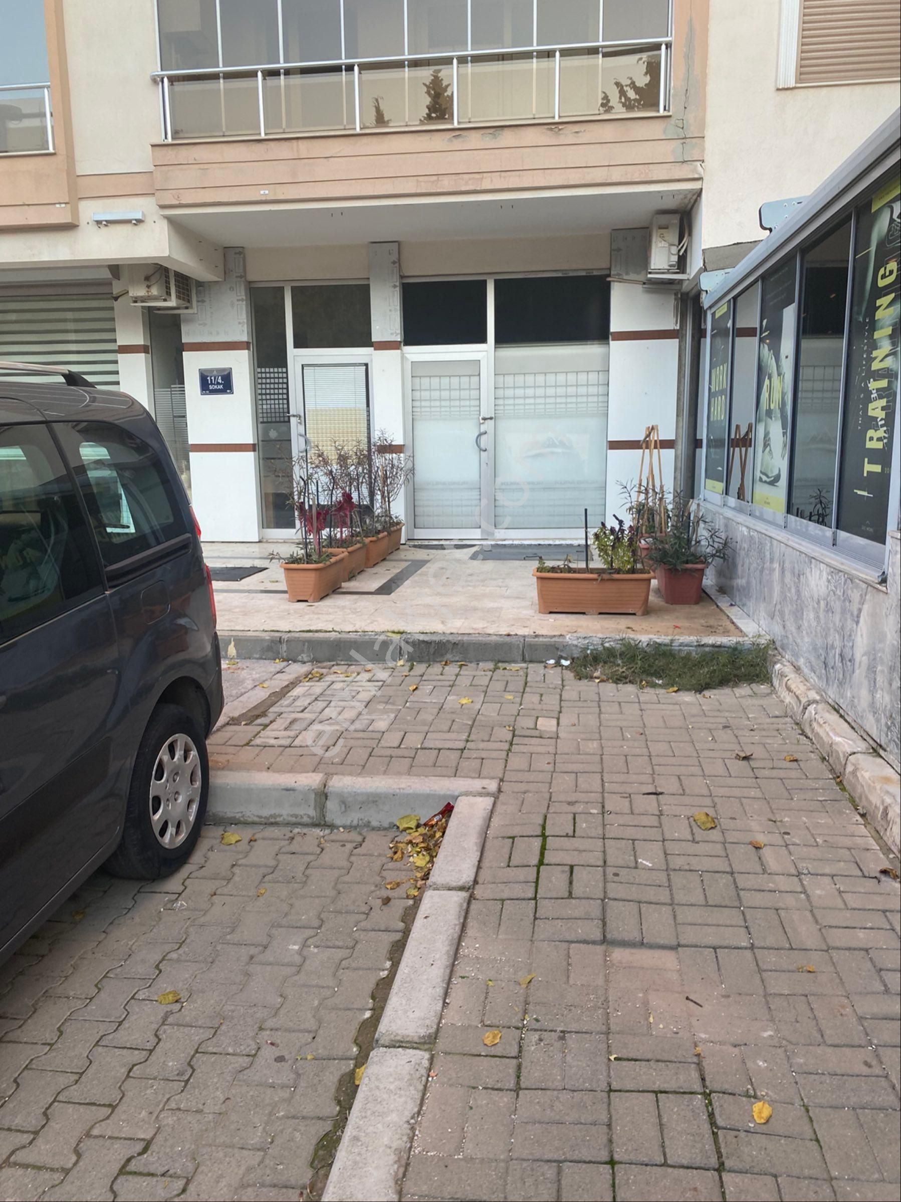 İzmir Gaziemir Satılık Büro Gaziemir Atıfbeyde Satılık Dükkan