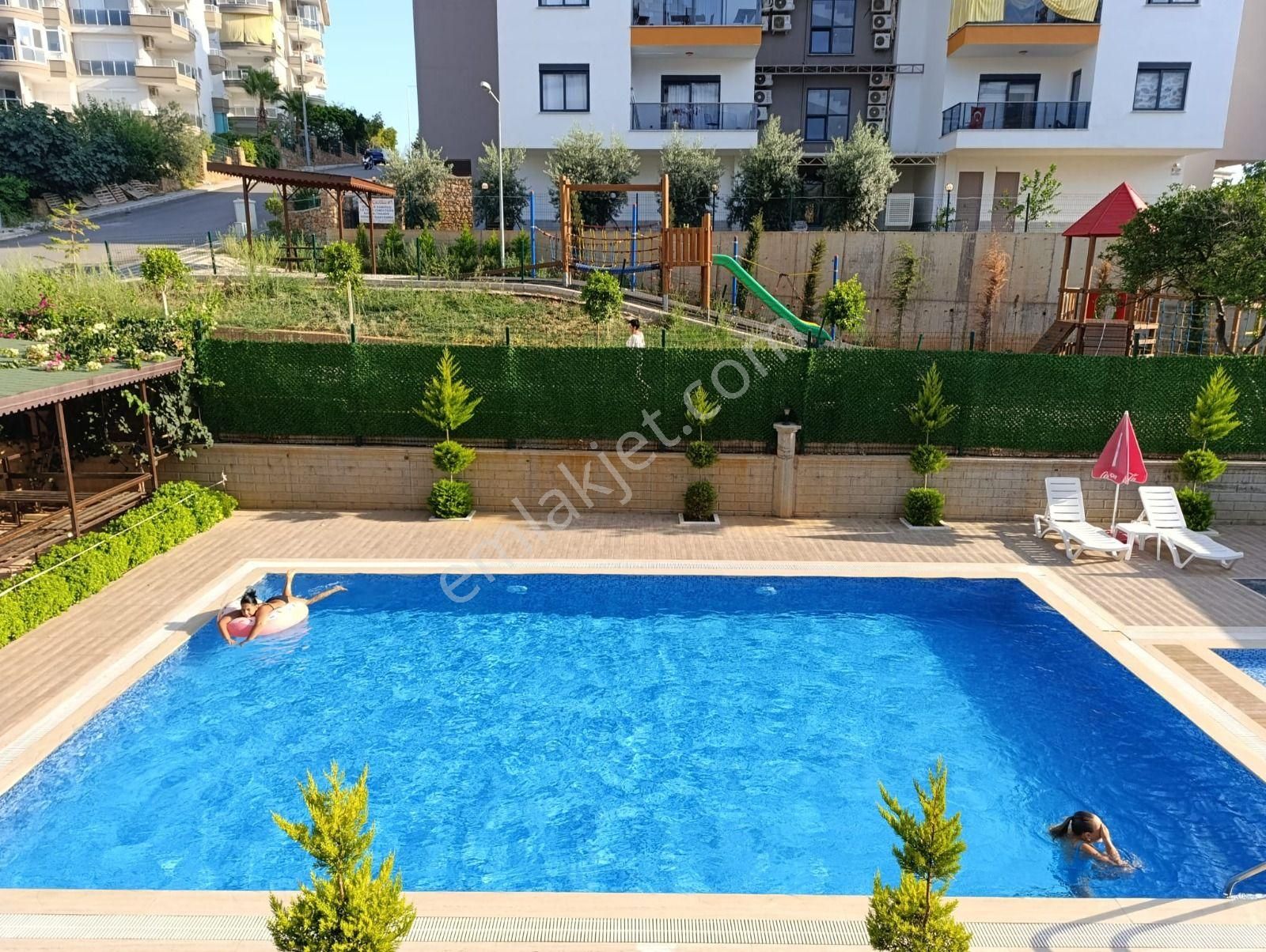 Alanya Oba Satılık Daire Obada Satılık 2+1 Ayrı Mutfak Eşyalı Yeni Daire