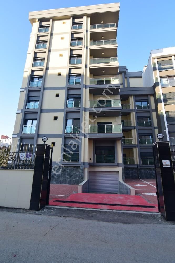 Karşıyaka Yalı Satılık Daire Yalı Mahallesinde Muhteşem Konumlu 1+1 Satılık Daire