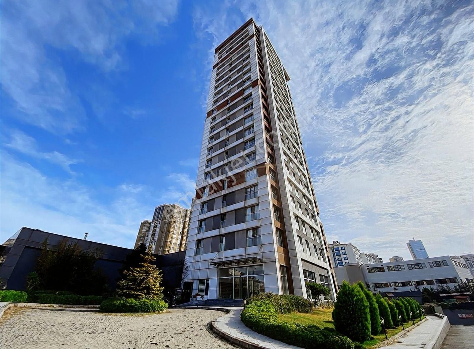 Kartal Orta Kiralık Daire Rehouse'tan Kartal İz Tower'da Eşyalı Daire