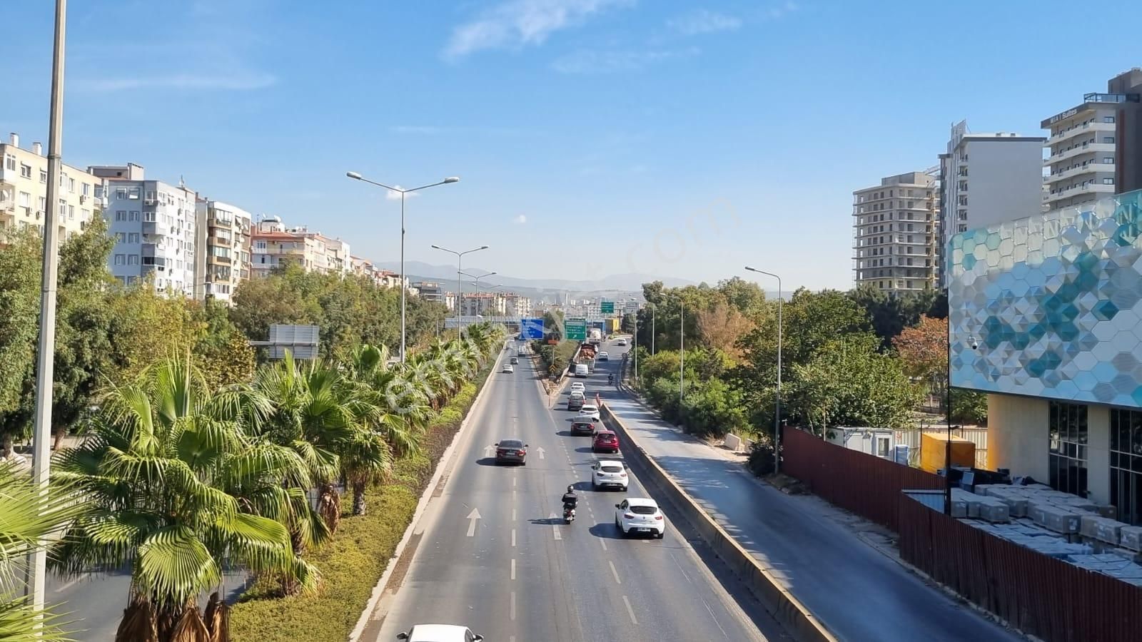 Bayraklı Mansuroğlu Satılık Daire İzmir Bayraklı Bölge Metro, Yaşar Ve Ege Ün. Karşısında Satılık Daire!