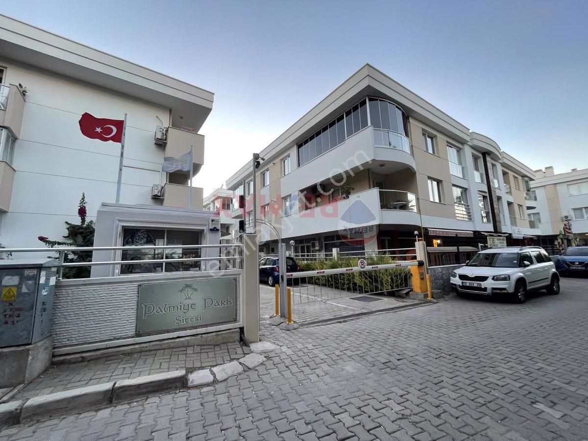 Gaziemir Dokuz Eylül Satılık Daire Gaziemir Palmiye Park Sitesinde Satılık 2+1