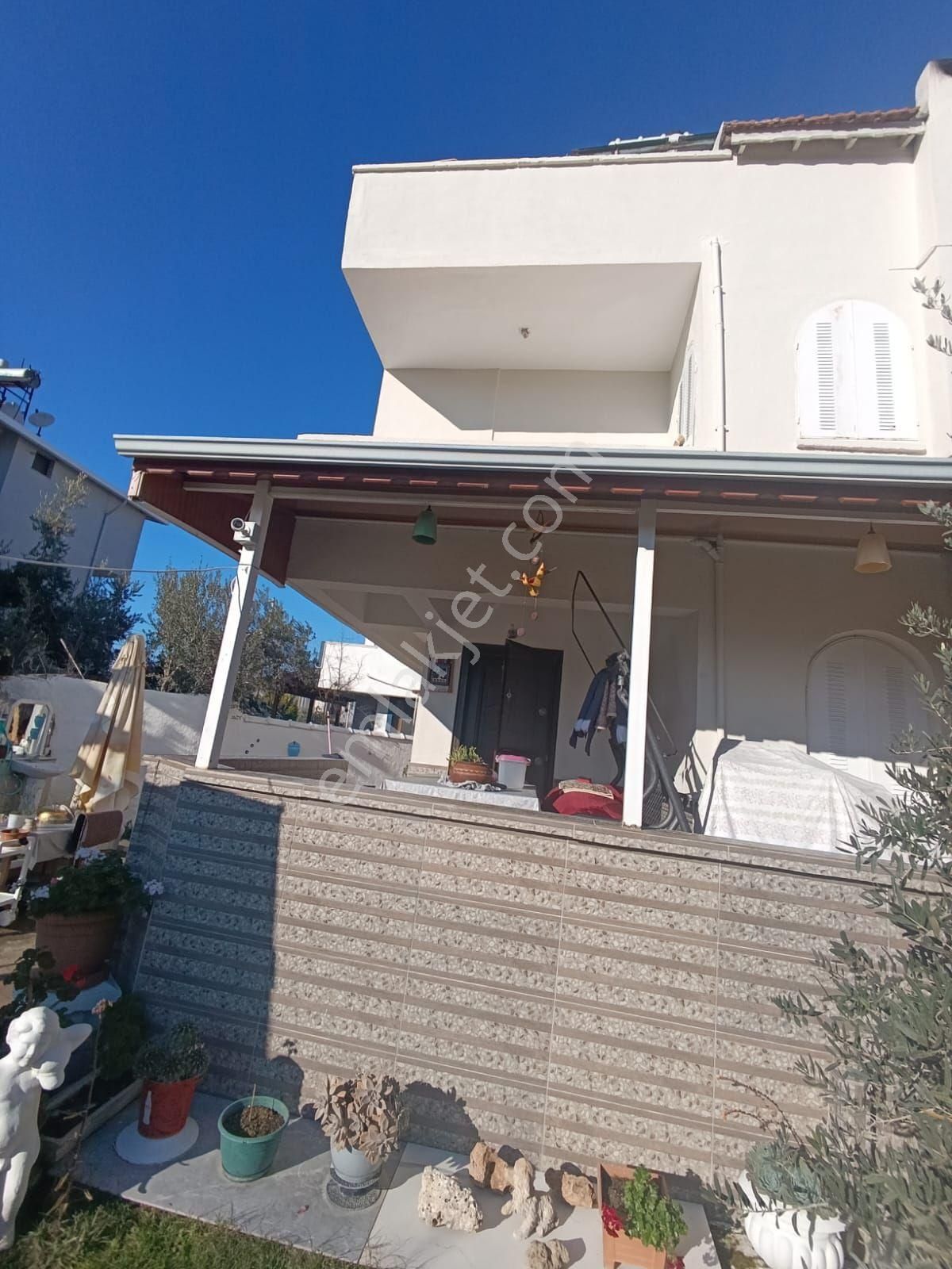 Kuşadası Davutlar Satılık Villa Acil Satılık Villa