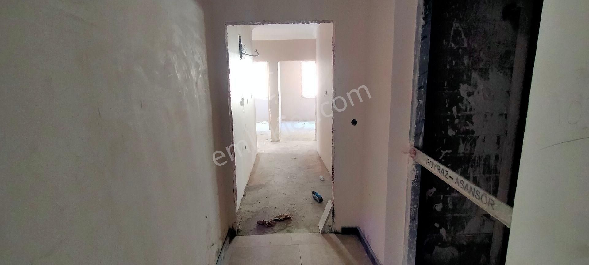 Sancaktepe Satılık 2+1 1.kat 90m² Sıfır Asansörlü