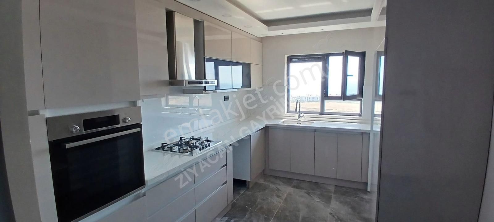 Süleymanpaşa Bahçelievler Kiralık Daire Süleymanpaşa Deniz Manzaralı Full Tadilatlı Kiralık.