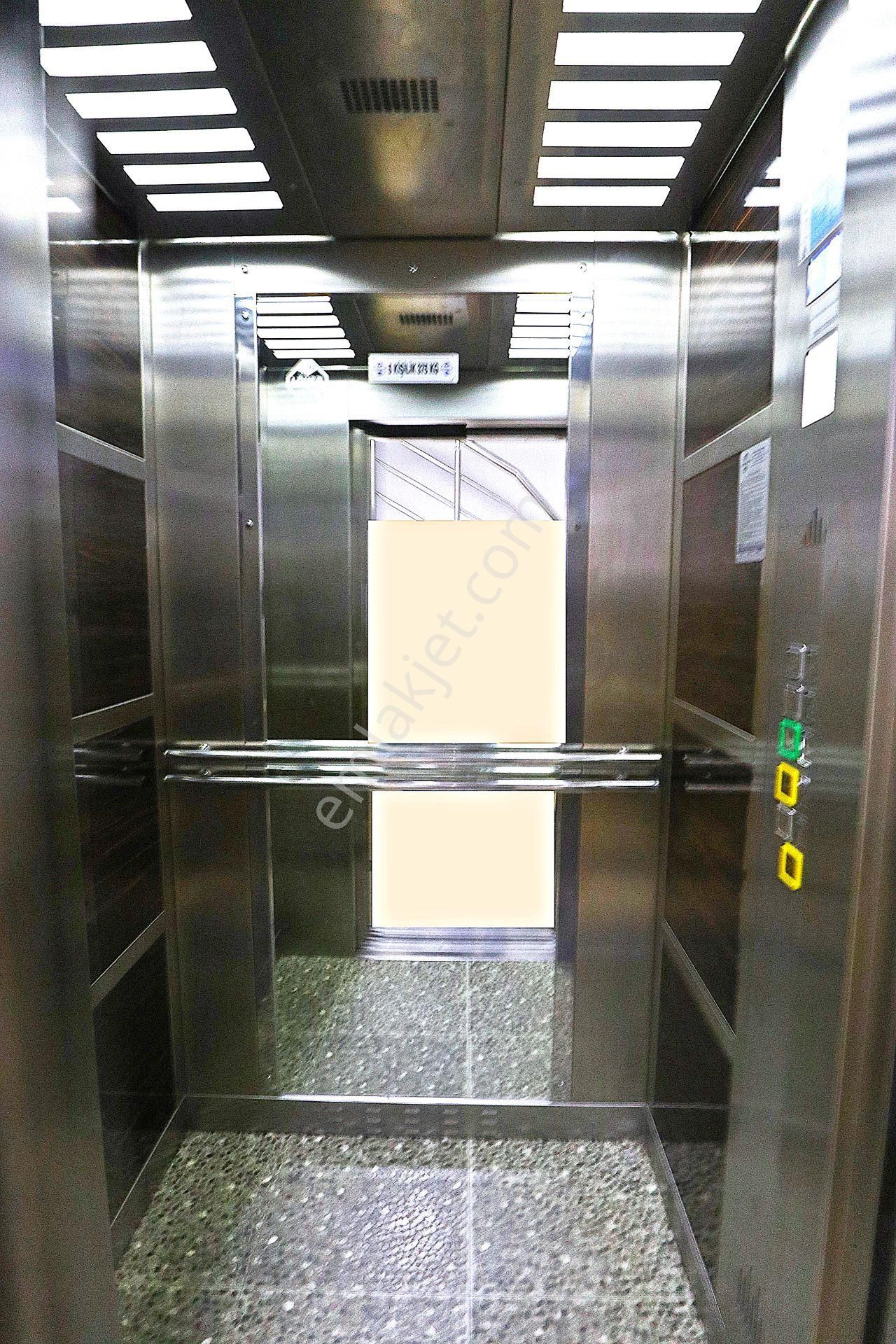 Acil Satılık 10 Yaşında Asansörlü,otoparklı Arakat Köşe Daire - Görsel 33