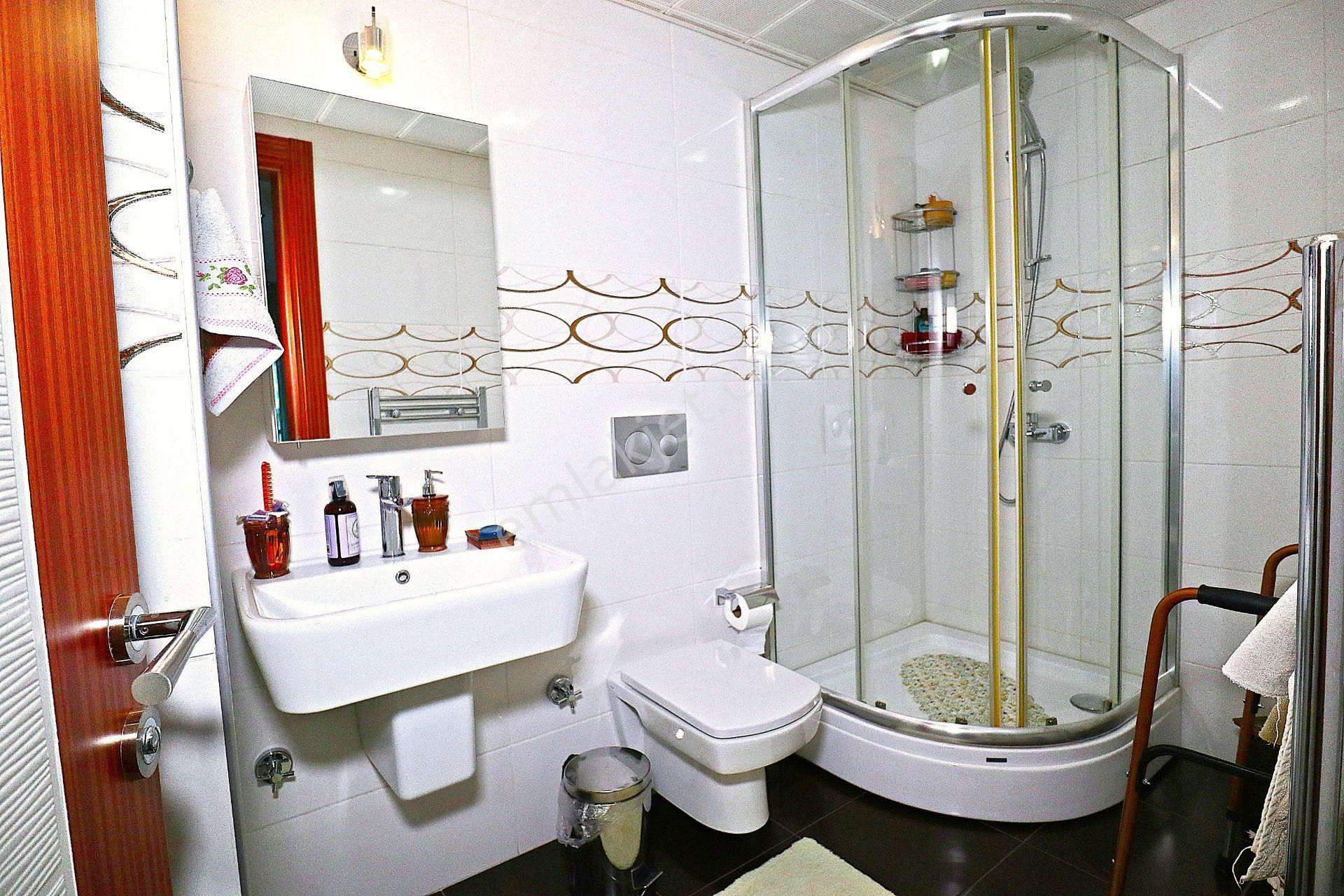 Acil Satılık 10 Yaşında Asansörlü,otoparklı Arakat Köşe Daire - Görsel 28