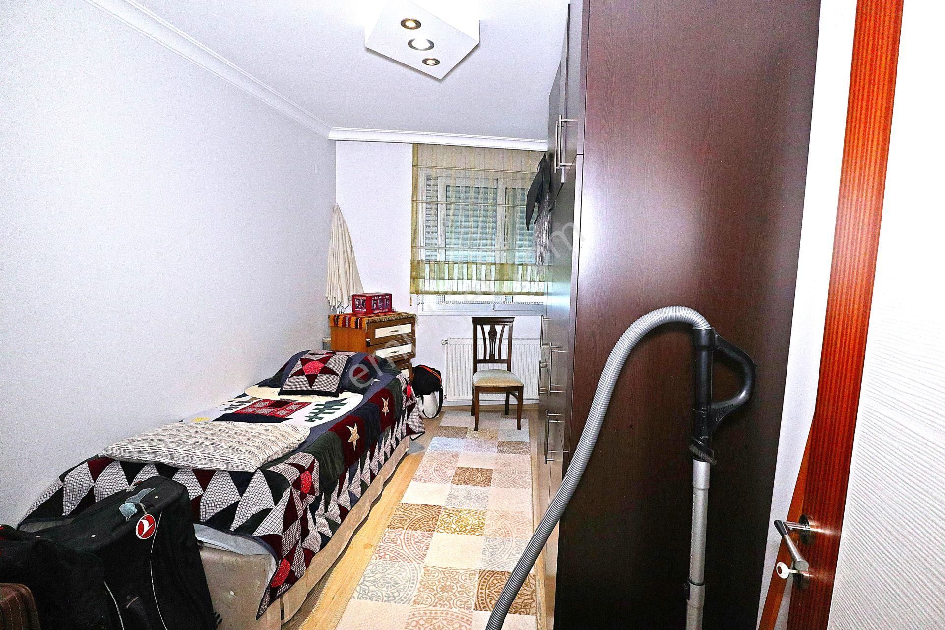 Acil Satılık 10 Yaşında Asansörlü,otoparklı Arakat Köşe Daire - Görsel 31