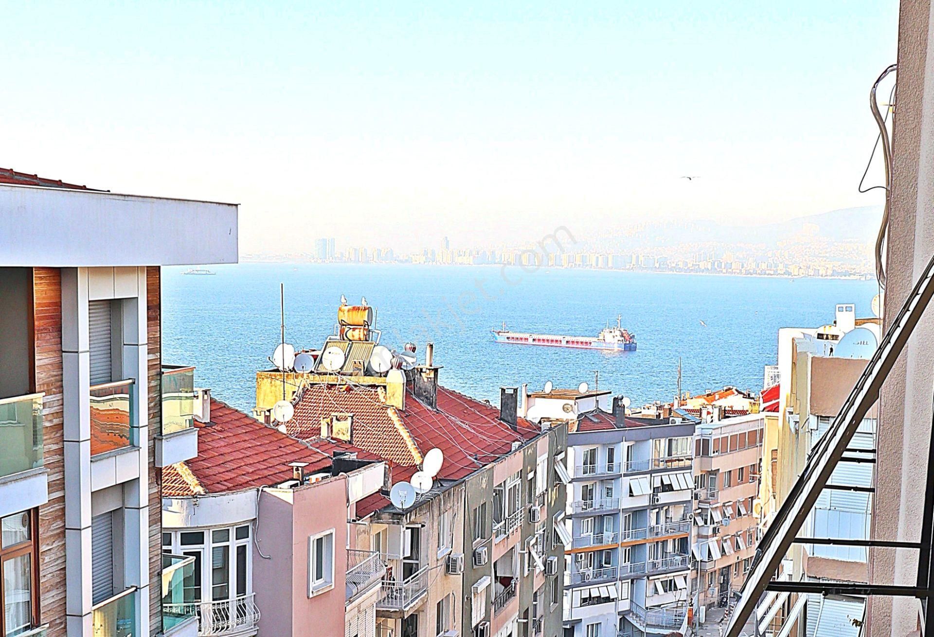 Deniz Manzaralı 200 M2 10 Yaşında Asansörlü,otoparklı Arakat Köşe Geniş Daire - Görsel 12