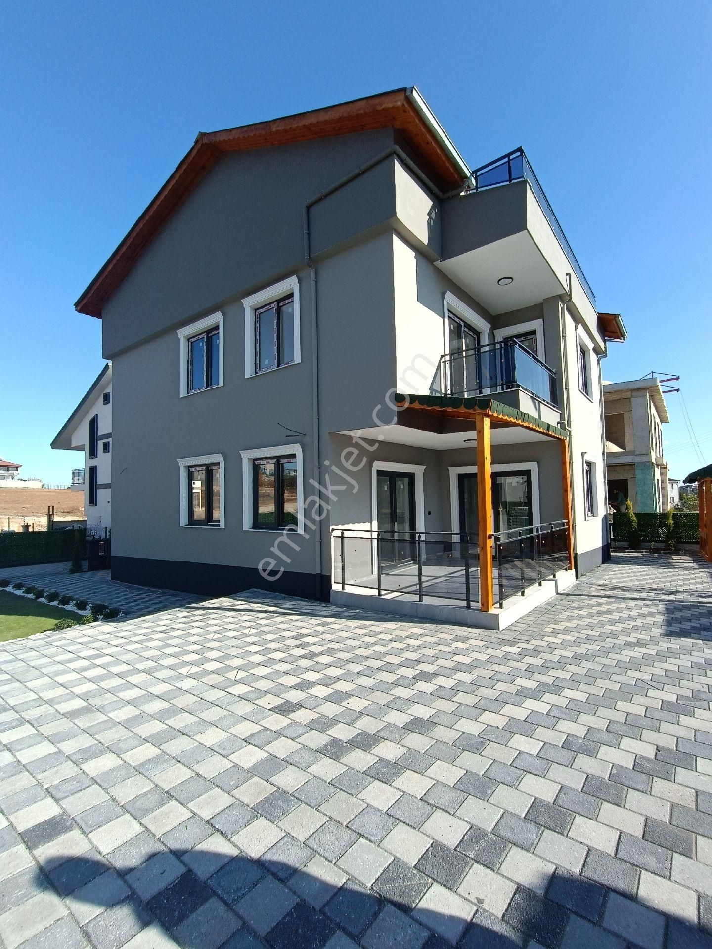 Sarıçam Çınarlı Satılık Villa Adana Sarıçam Çınarlıda 7+1 Lüks Villa