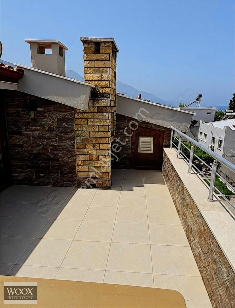 Kuşadası Güzelçamlı Kiralık Villa Güzelçamlı Denize 50 Metre Mesafe 4+1 Villa