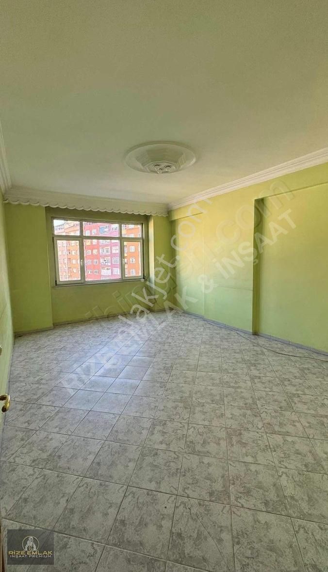 Rize Merkez Ekrem Orhon Kiralık Daire Şehir Merkezi Ve Avm Yürüme Mesafesinde 3+1 125m2 Kiralık Daire