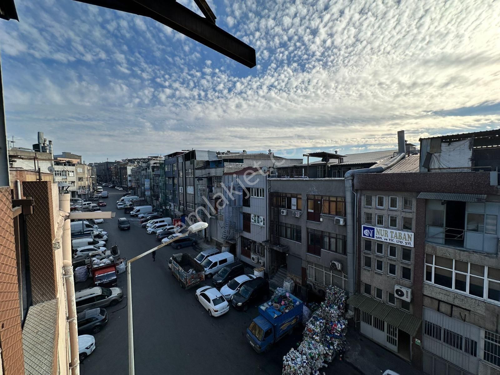 Bölge Uzmanı Epa Emre Koç'tan Her İşe Uygun 1296 M2 3 Kat - Görsel 3