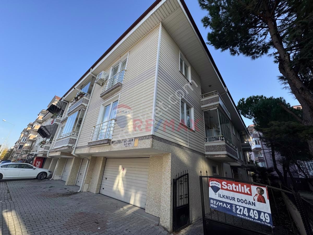 Adapazarı Mithatpaşa Satılık Daire Remax İlknur Doğan Dan Seah Karşısı 4+ 1 Dubleks Daire