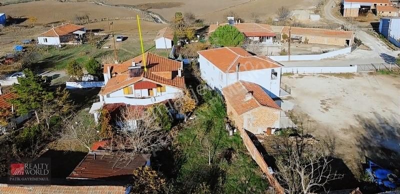 İpsala Koyuntepe Köyü Satılık Bina İpsala Koyuntepe'de 799m2 Arsa İçerisinde Satılık Ev