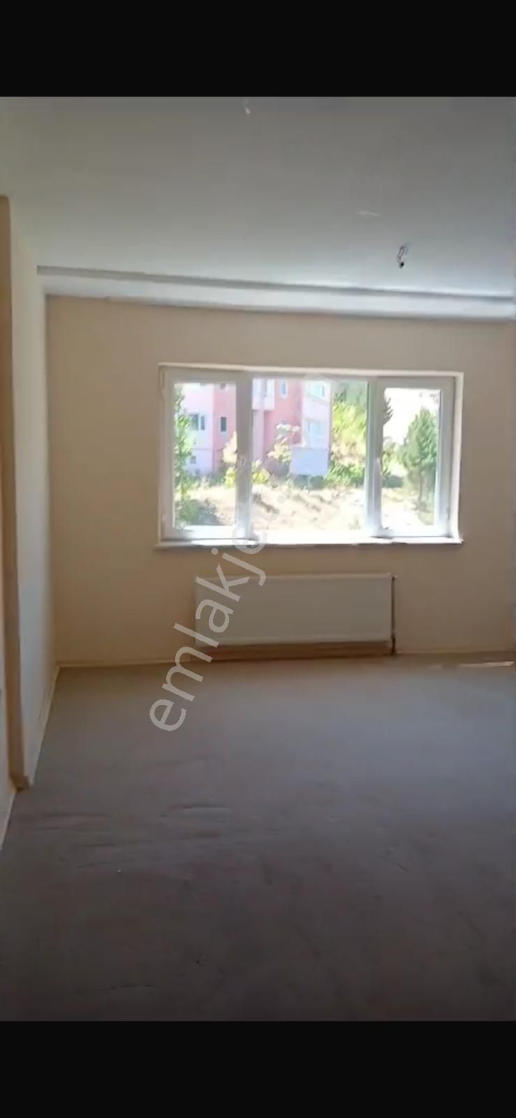 Suşehri Taşköprü Kiralık Daire Toki 1'de 3+1 Daire 0 Kombili