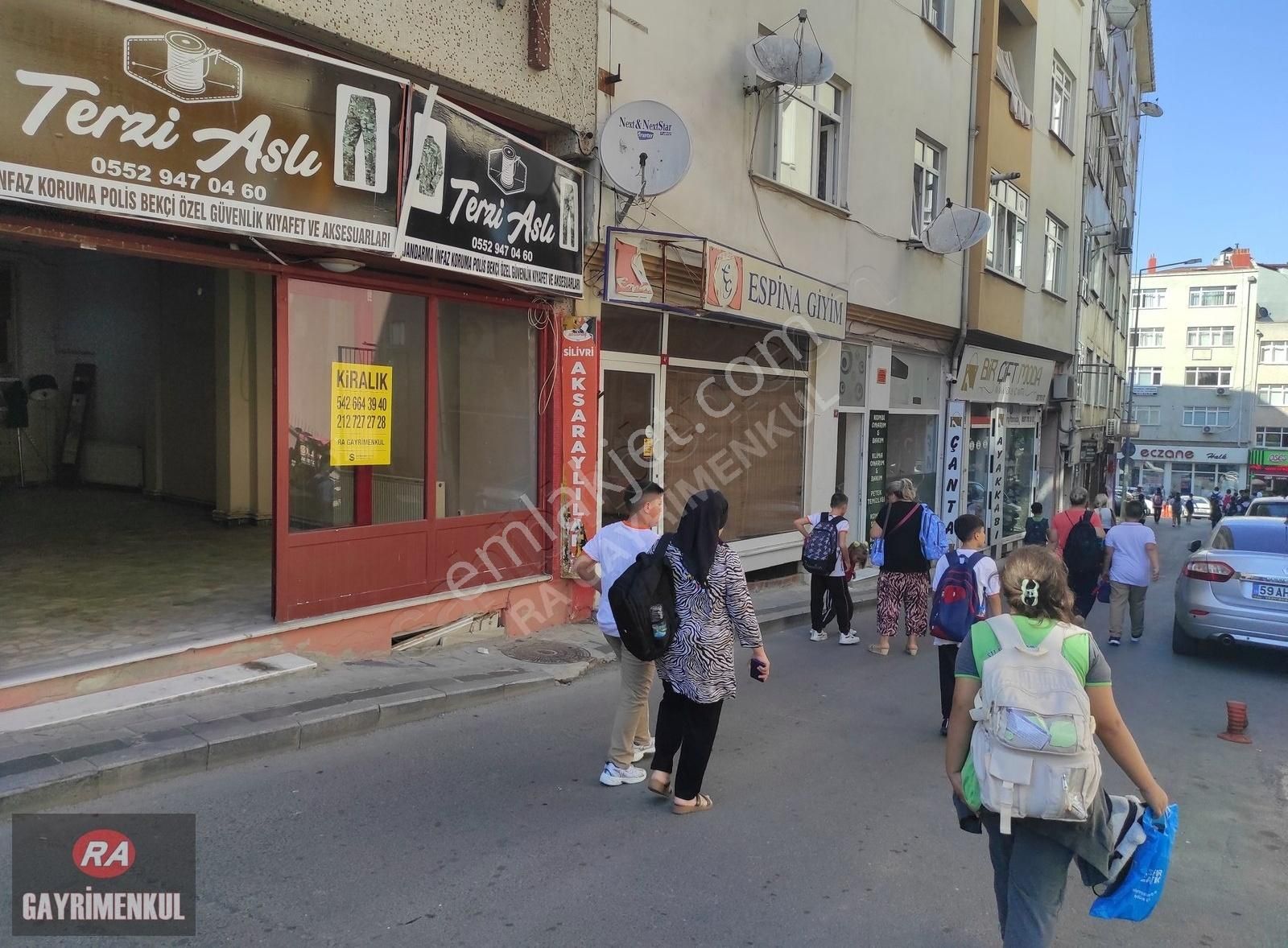 Silivri Çarşı Merkezde Bahçeli, Depolu Kiralık Dükkan