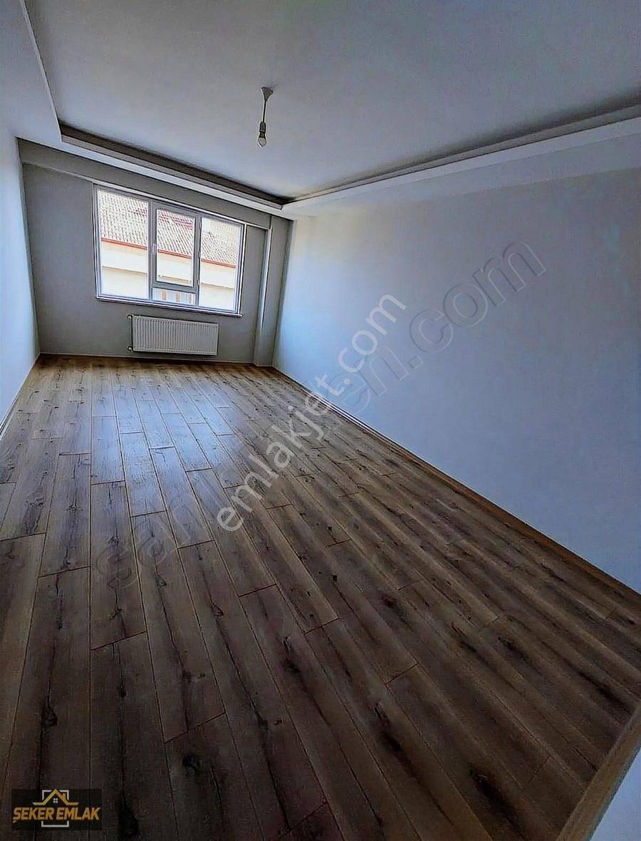 Odunpazarı Emek Satılık Daire Şeker Emlaktn Emek Mah. Şemsettin Günaltay Cad. 2+1 100 M² Daire