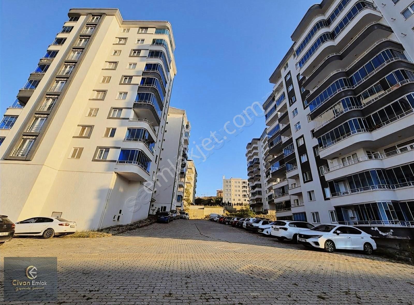 Atakum Balaç Kiralık Daire Atakum Eşsiz Manzara Ebeveyn Otopark Sitede 185m2 Kiralık 3,5+1