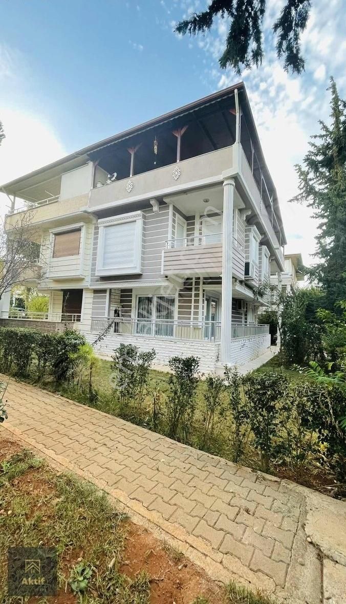 Kepez Ayanoğlu Satılık Villa Ayanoğlusinde Mahallesinde Lüx Site İçerisinde Takaslı Villa