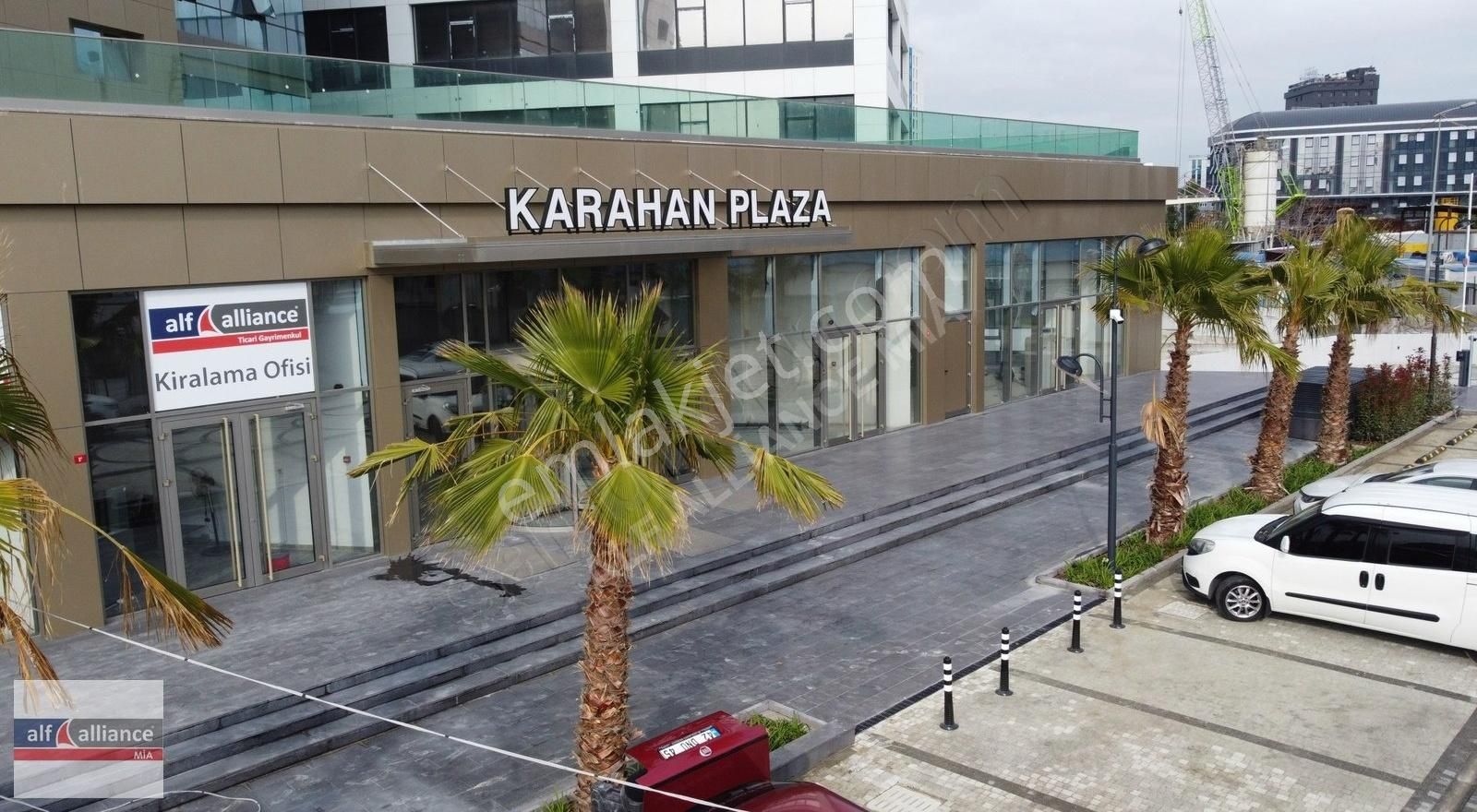 Bağcılar Mahmutbey Kiralık Dükkan & Mağaza Altınbaş Üniversitesine Komşu 146m2 Ana Arterde Kiralık Dükkan