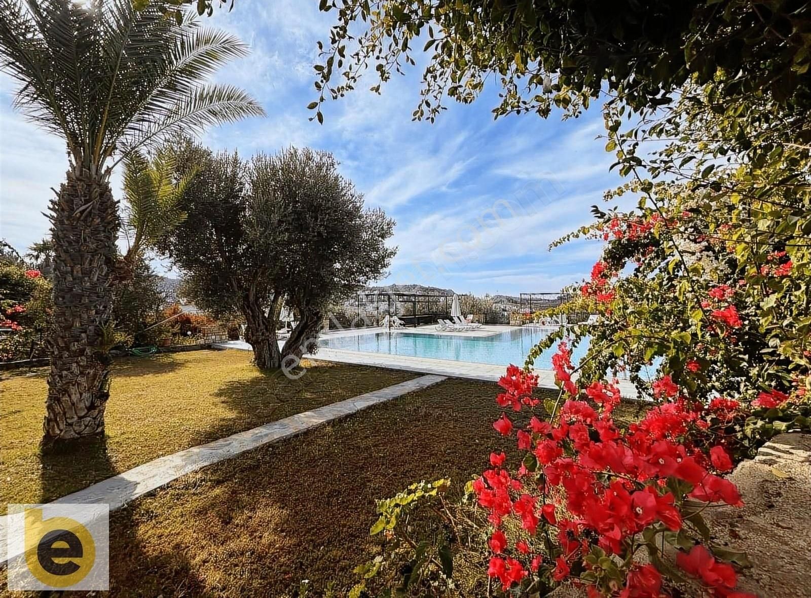 Koyunbaba'da Site İçinde Geniş Bahçeli 3+1 Satılık Bohem Villa - Görsel 2