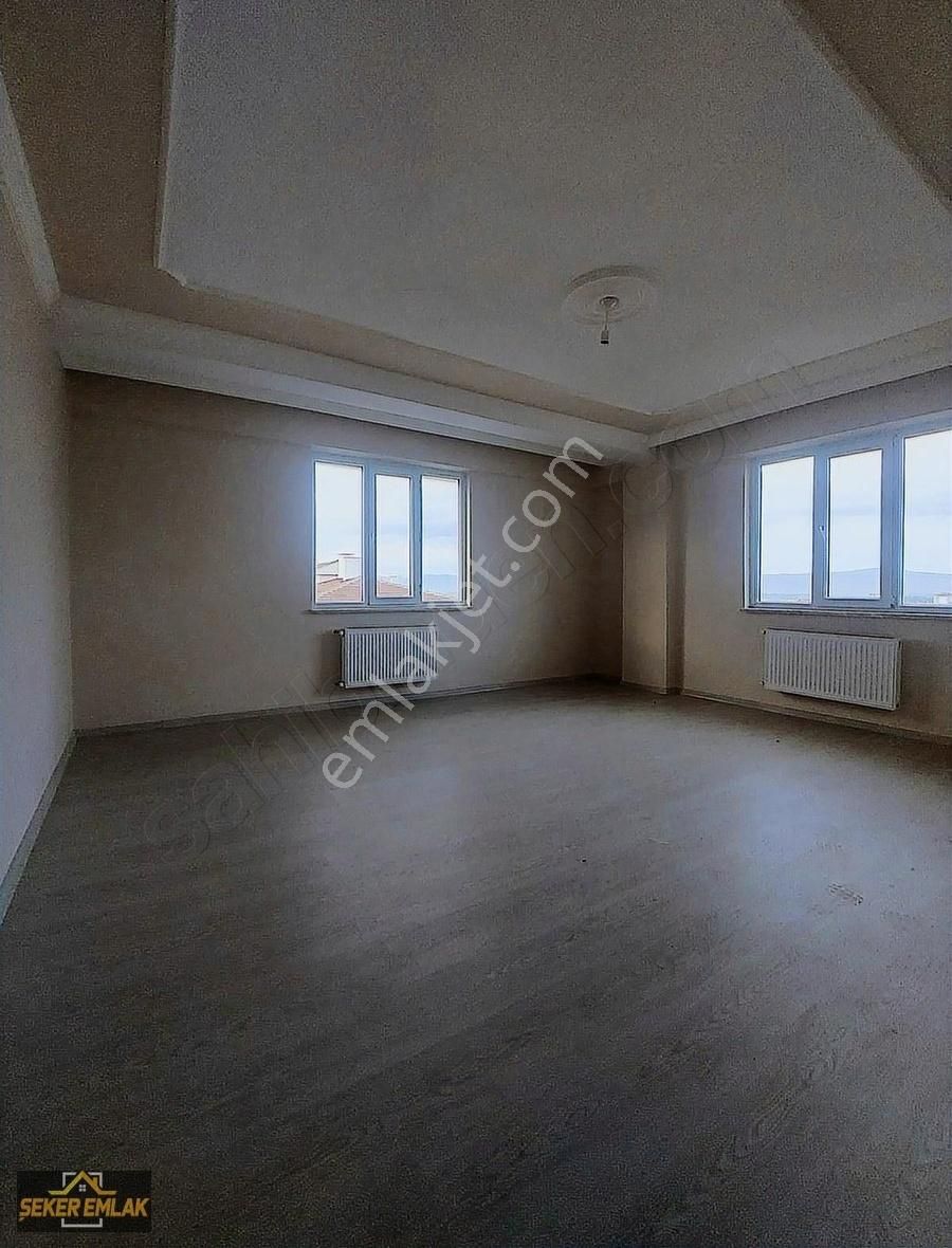 Odunpazarı 71 Evler Satılık Daire Şekerdn 71evler Mah.açelya Trnvay Durağı Karşı 3+1 130m² Arakat