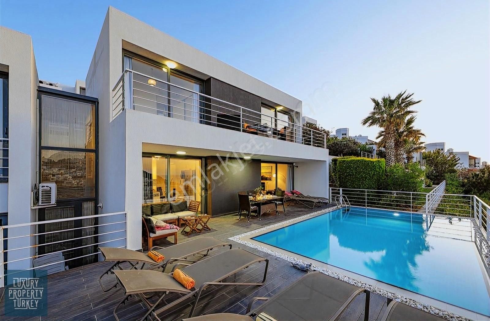 Yalıkavakta Site İçinde Havuzlu Ve Muhteşem Deniz Manzaralı 4+1 - Görsel 15