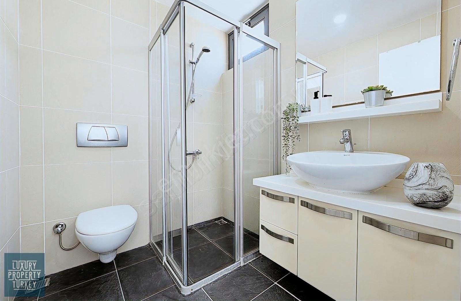 Yalıkavakta Site İçinde Havuzlu Ve Muhteşem Deniz Manzaralı 4+1 - Görsel 21