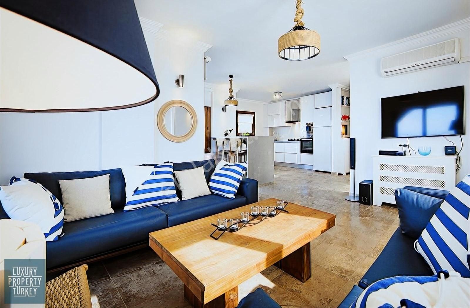 Yalıkavak'ta Muhteşem Deniz Manzaralı Ve Havuzlu 3+1 Tripleks - Görsel 8