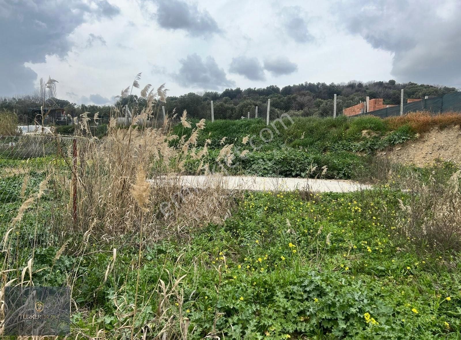 Türker Emlak-helvacı/barbaros Hayrettin Paşa Mevkii 364m² Tarla