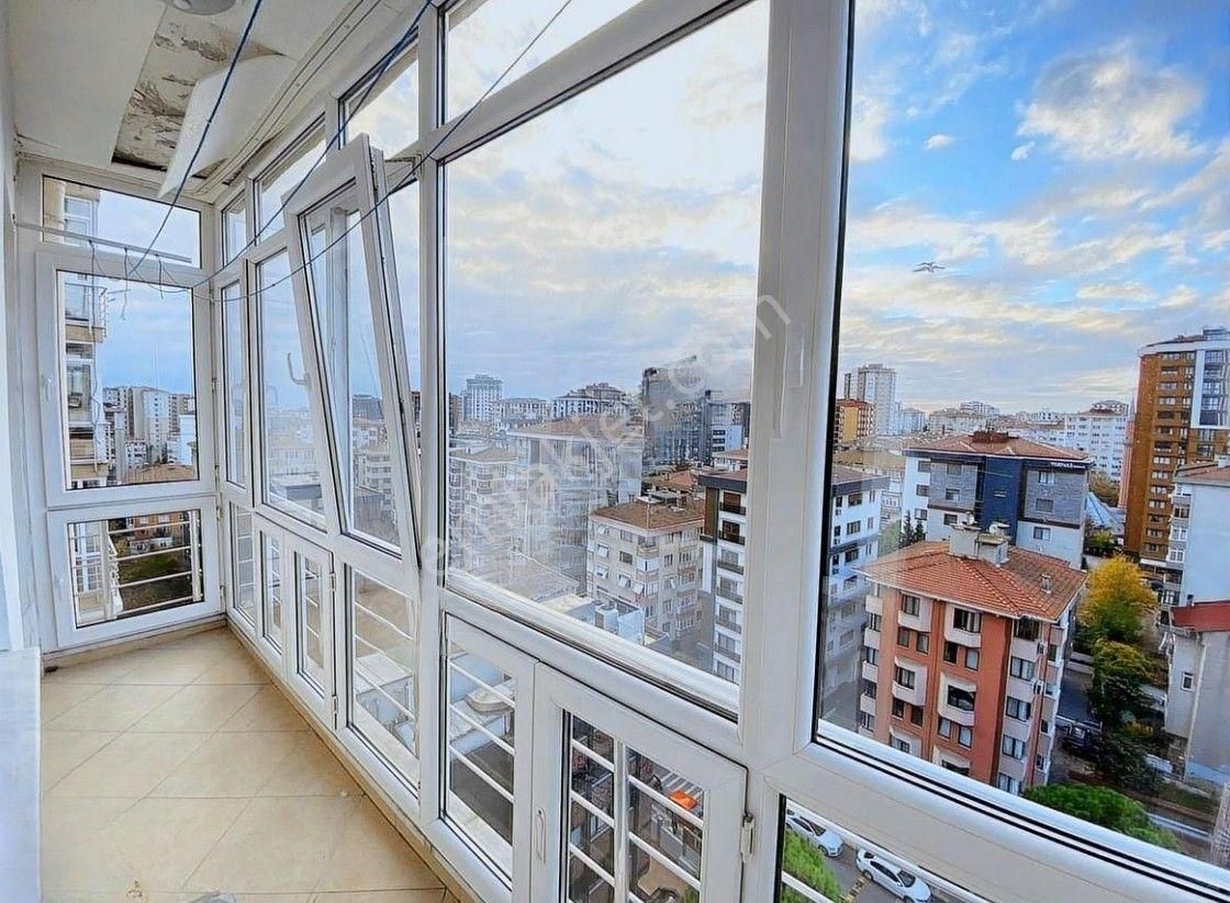 Kadıköy Kozyatağı Satılık Daire Kozyatağı Site Özellikli Geniş Bahçe Geniş M2 Keyifli Balkon Konumu Güzel