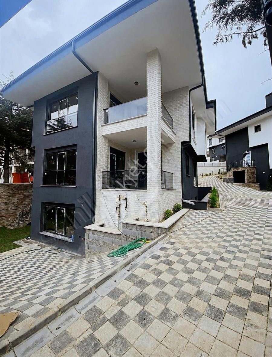 Taşınmaya Hazır 0 Villalar Muhteşem Konum Orman Yanı Başında - Görsel 11