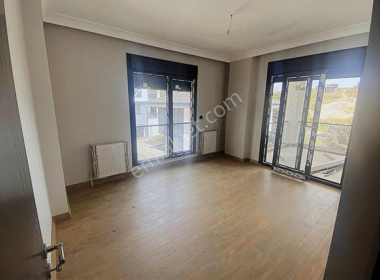 Taşınmaya Hazır 0 Villalar Muhteşem Konum Orman Yanı Başında - Görsel 12