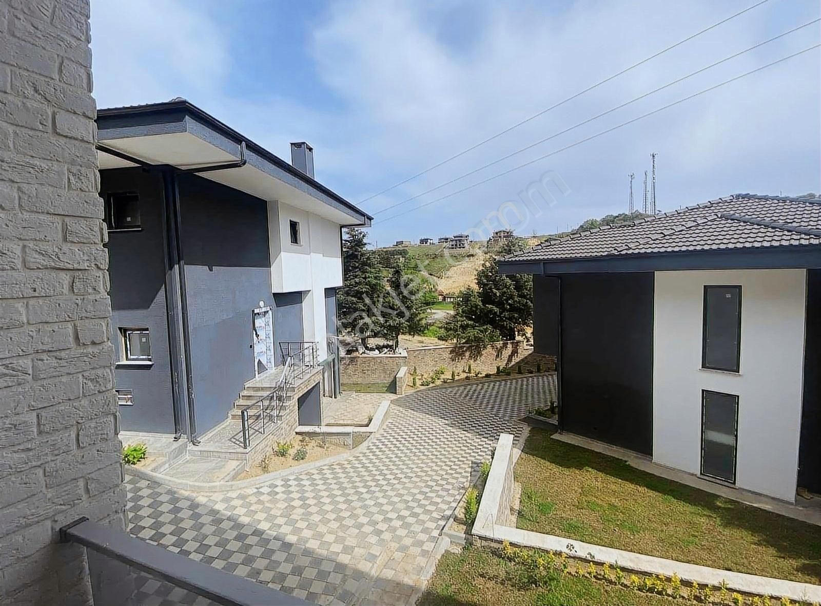 Taşınmaya Hazır 0 Villalar Muhteşem Konum Orman Yanı Başında - Görsel 13