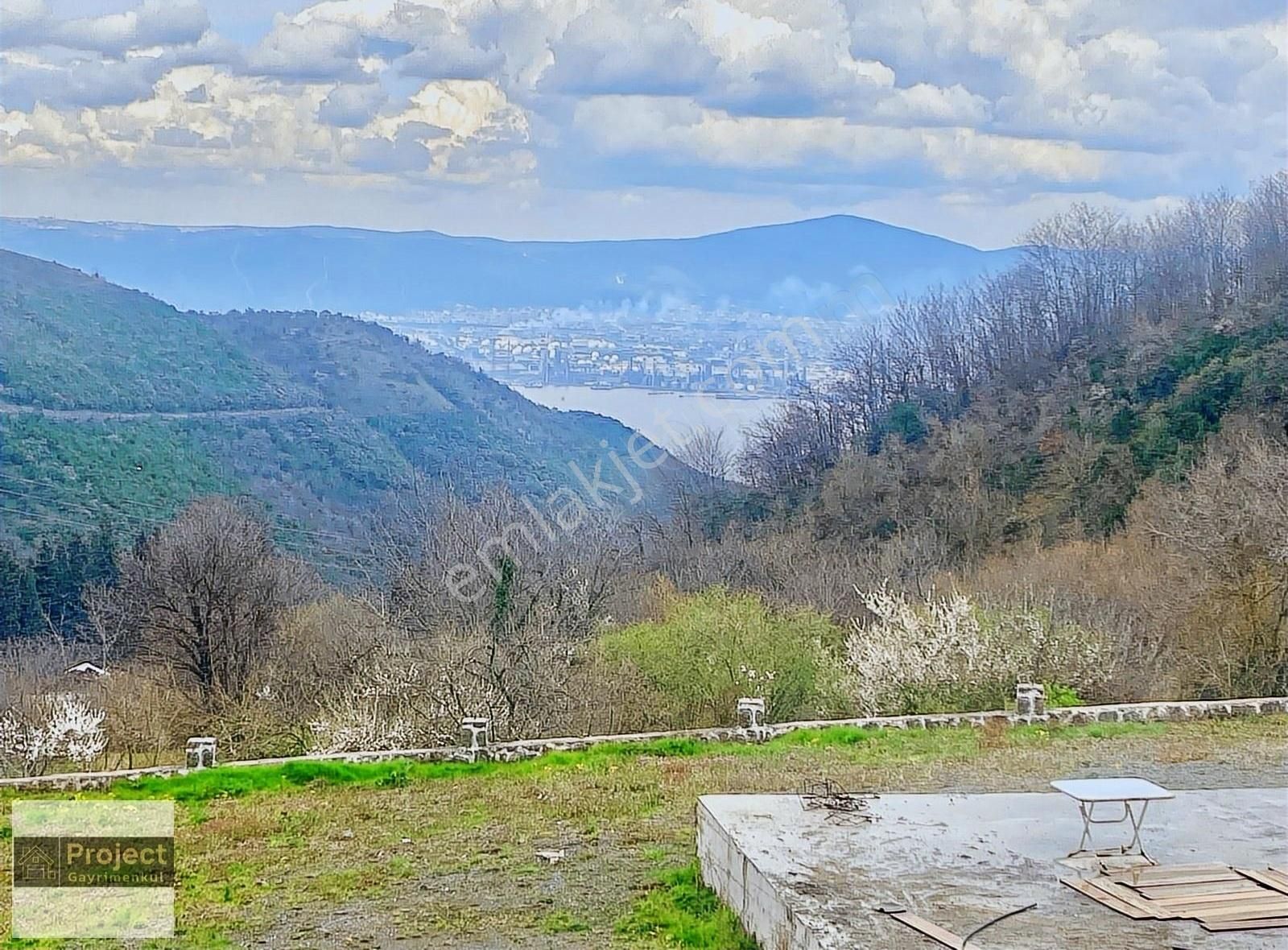 Gölcük Halıdere Yalı Satılık Bağ & Bahçe C21 Project'den Gölcük Halıderede 1850m2 Manzaralı Arsa