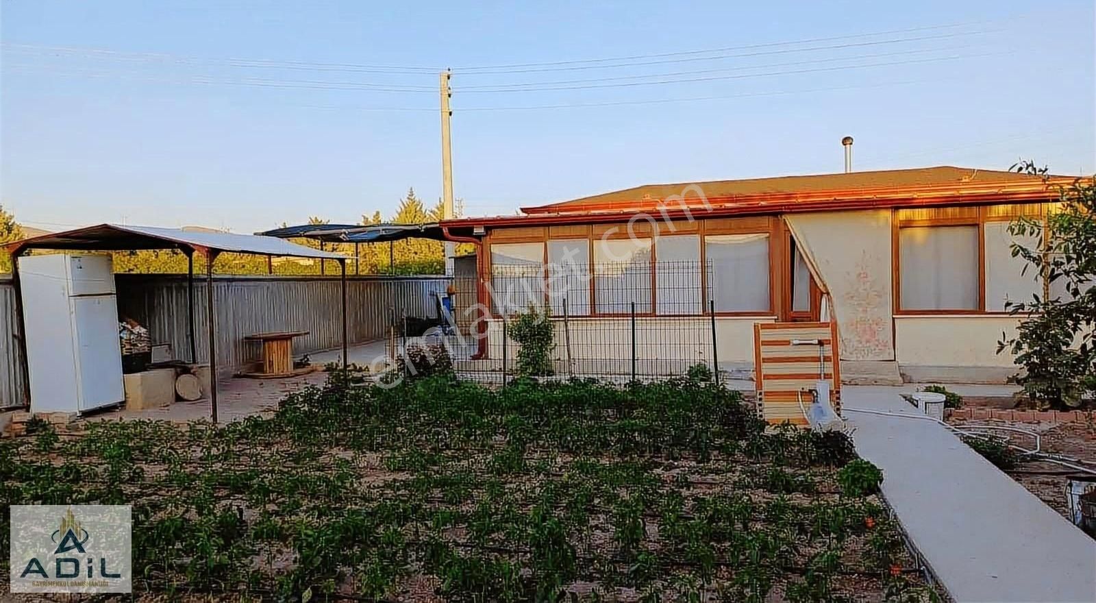 Selçuklu Yazıbelen Satılık Konut İmarlı Yazıbelen'de. 836 Mt2 İçinde Evi Olan Arsa