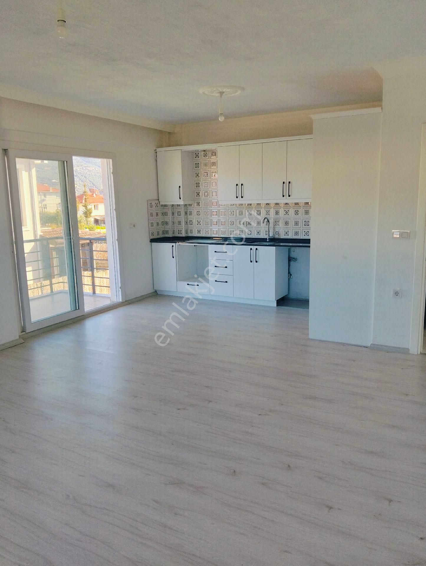 Çalıcada Kiralık Geniş 2+1 Daire - Görsel 14