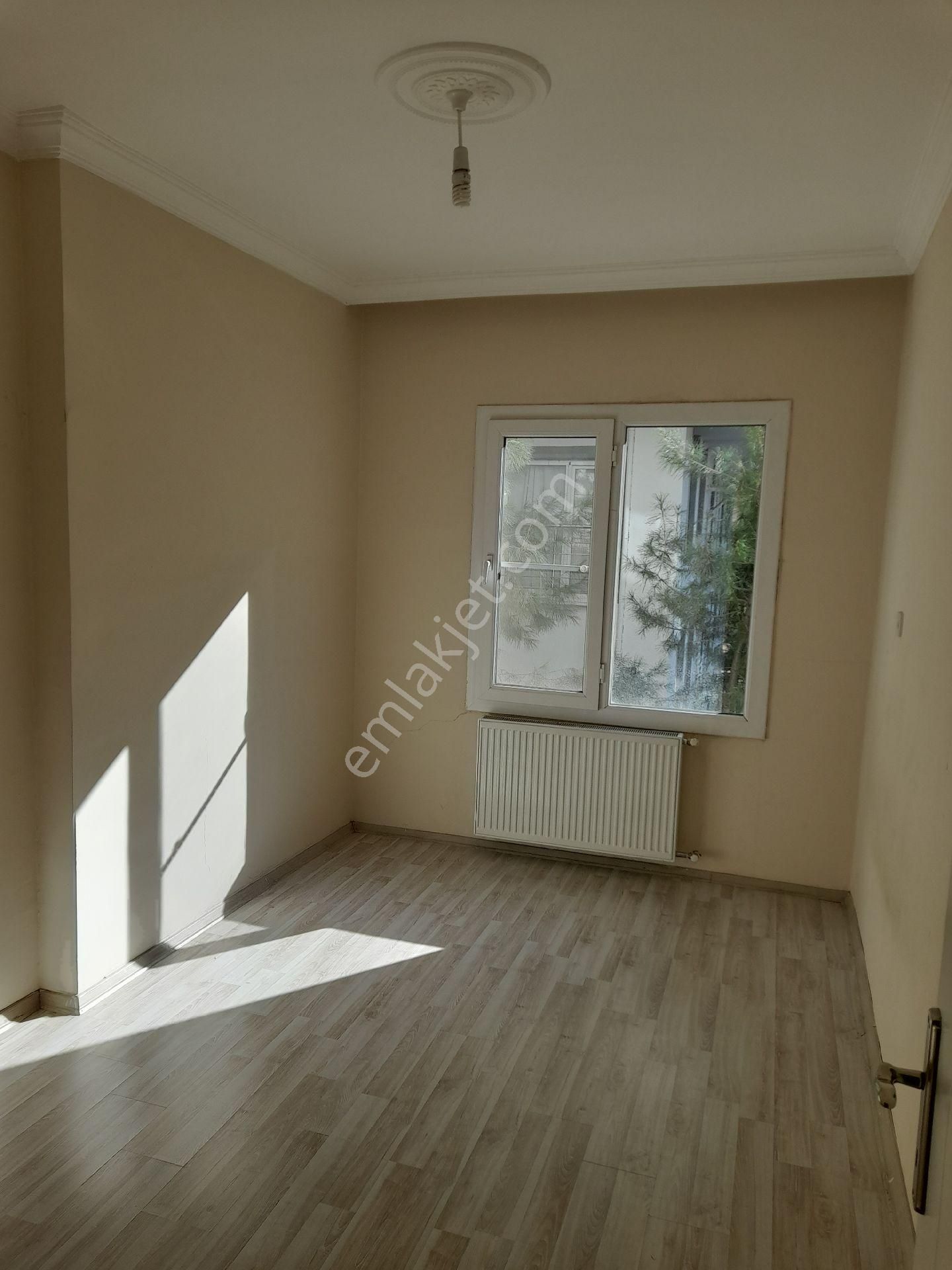 Artuklu 13 Mart Kiralık Daire Değer Emlak'tan 2+1 Daire Kiralıktır.