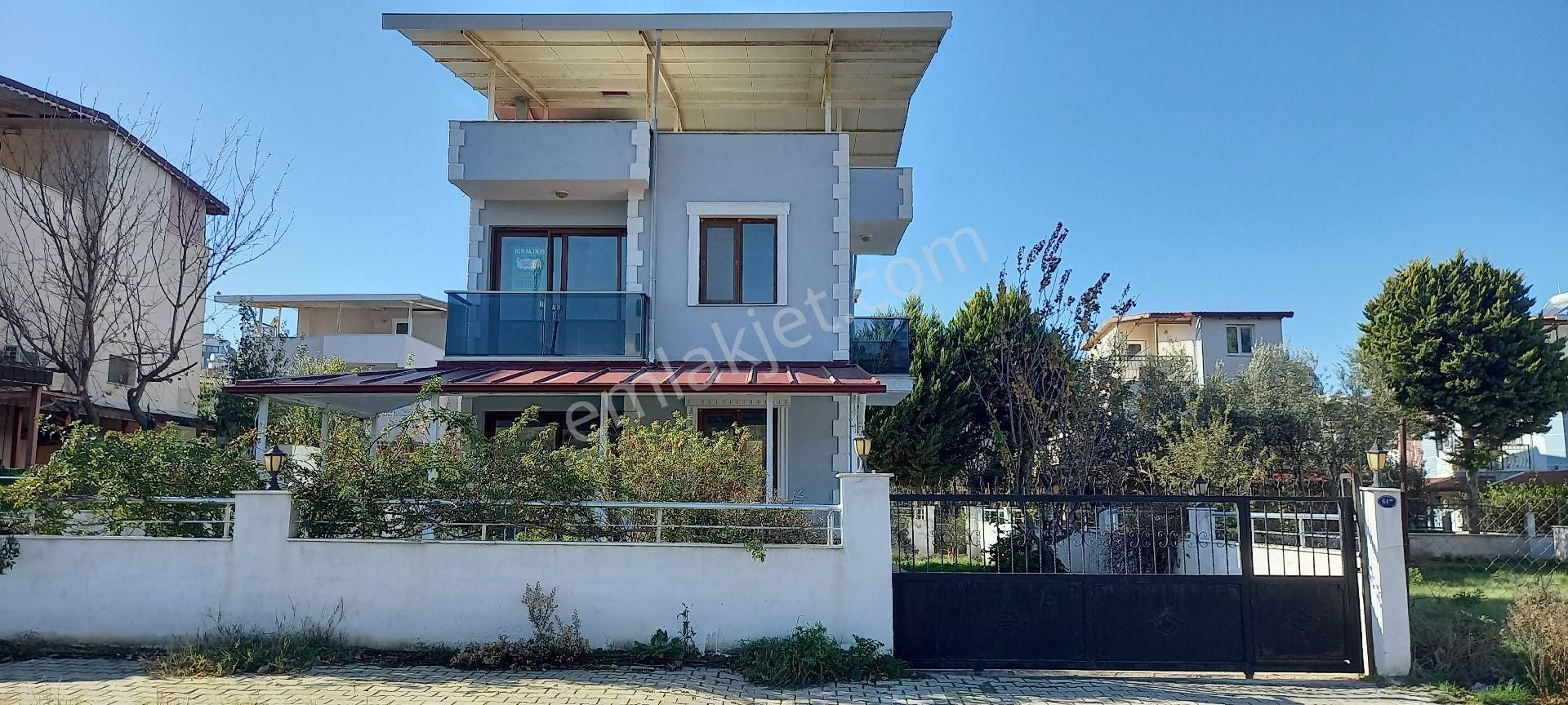 Seferihisar Tepecik Kiralık Villa Akustik Emla,tan Kiralık Bahçeli ,garajlı Villa Deniz Kenarına Yakın