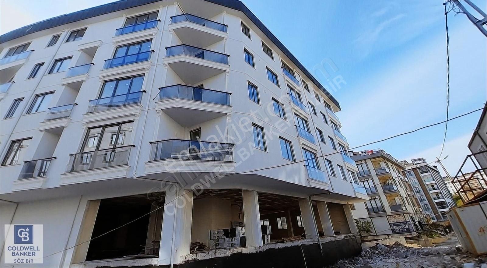 Maltepe Aydınevler Satılık Daire Maltepe Aydınevler Mahallesi Marmara 2 Sitesi Satılık 2+1