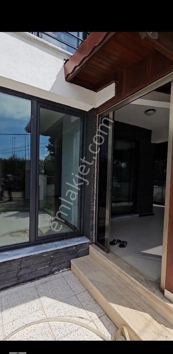 Edremit Çamlıbel Deniz Tarafında Satılık Villa - Görsel 2