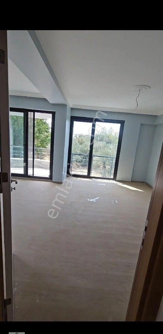 Edremit Çamlıbel Deniz Tarafında Satılık Villa - Görsel 6