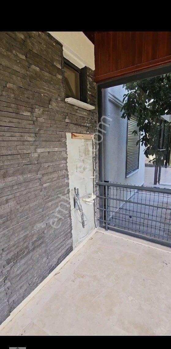 Edremit Çamlıbel Deniz Tarafında Satılık Villa - Görsel 24