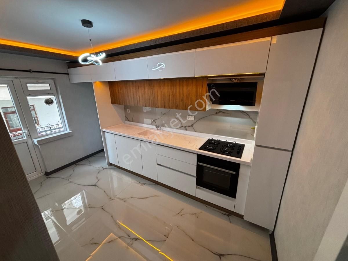Sincan Mareşal Çakmak Mhde Ön Cephe Full+full Yapılı 3+1 Daire!