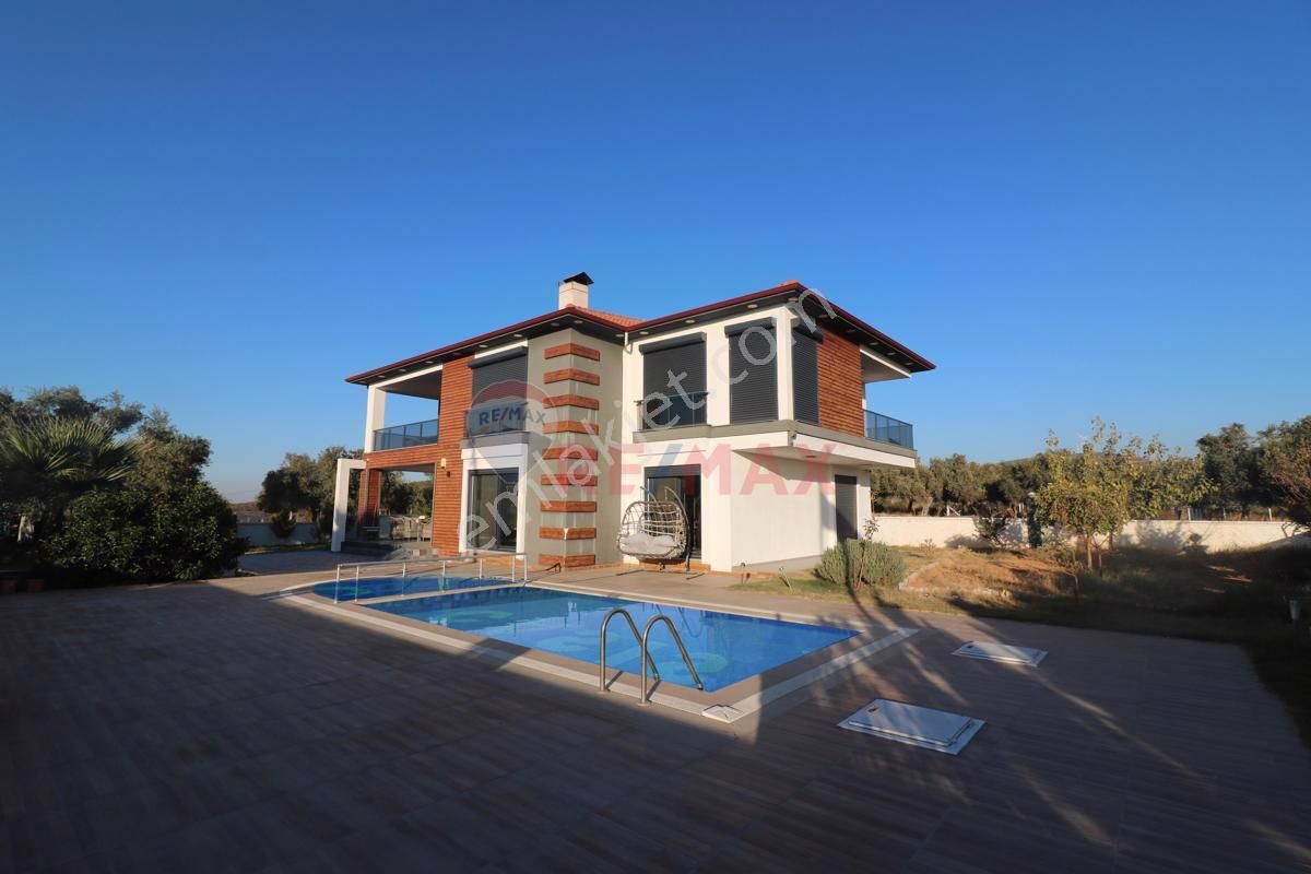 Didim Ak Yeniköy Satılık Villa Didim Yeşiltepe'de Tam Müstakil 7+1 Satılık Eşyalı Villa